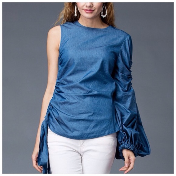 Asymmetrical Sleeve Top - Picture 3 of 4